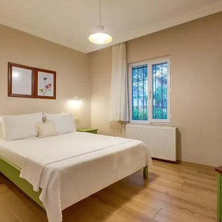 Gurel Garden House Motel 3*