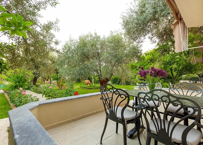 Gurel Garden House Кючюккую