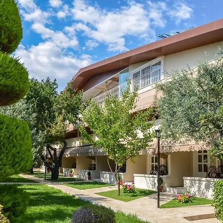 Мотель Gurel Garden House 3*