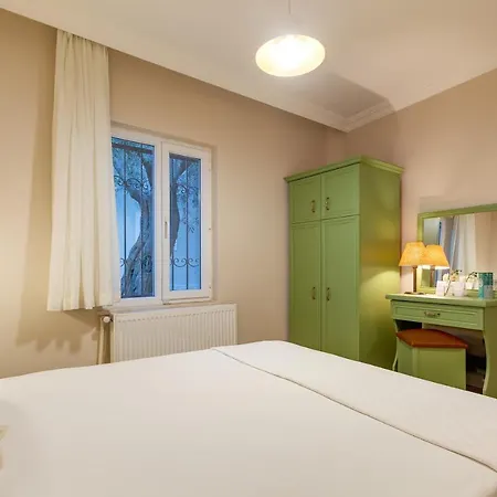 Gurel Garden House Мотель 3*