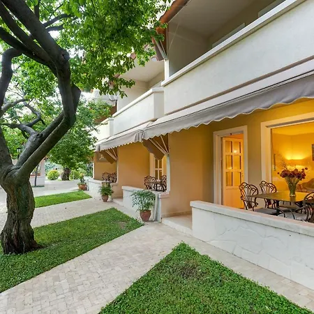 Gurel Garden House Мотель Кючюккую