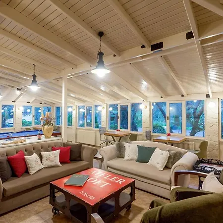 Gurel Garden House موتيل 3*