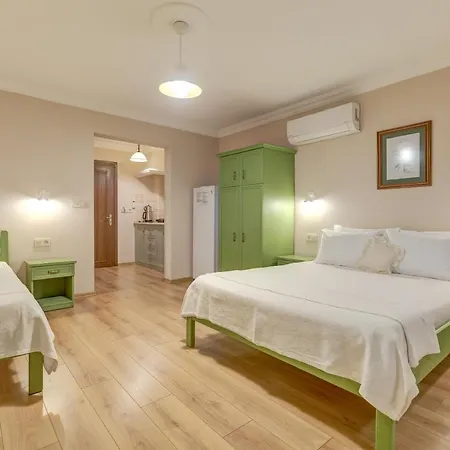 Gurel Garden House 3*