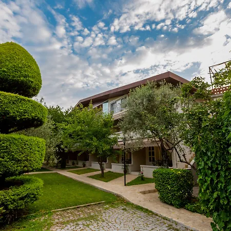 Мотель Gurel Garden House